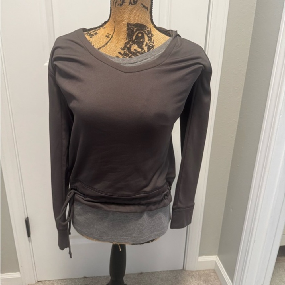 Under Armour Women's Charcoal Layered Sweatshirt